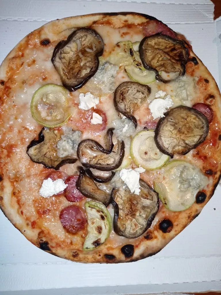 Fee Fee_Pizza Dolia_Dolianova_review