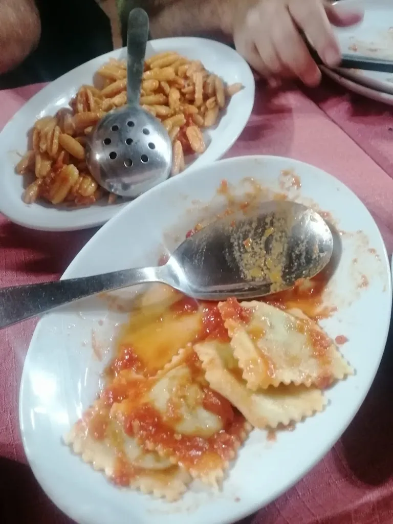 Michelle Mischi_Pubusinu_Fluminimaggiore_review