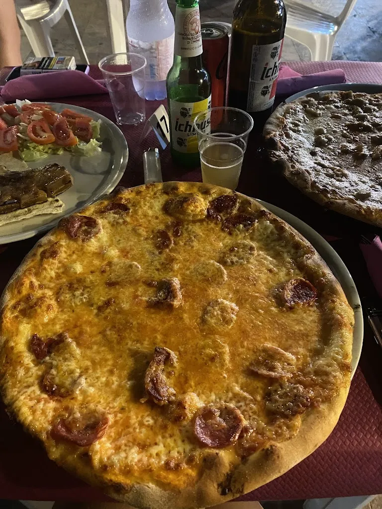 Pizzeria Bisteccheria a Modo Nostro_Fluminimaggiore_slider_image_2