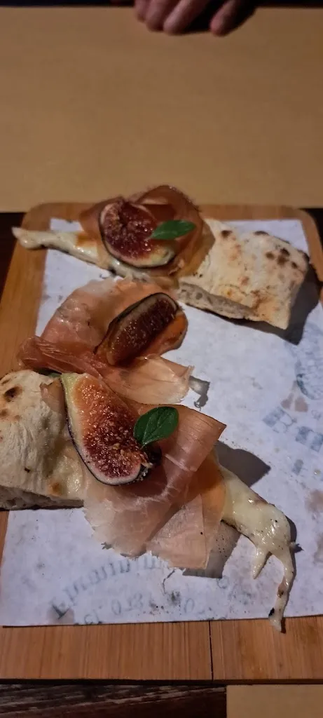 Menu_Butterfly bar pizzeria di Caddeo Veronica e Caddeo Ignazio & C. Sas_Fluminimaggiore_image_4