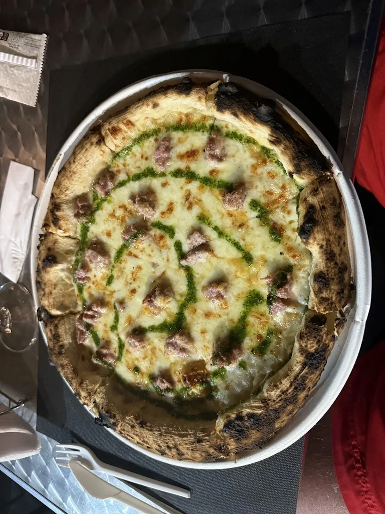 Nicolas Hoegy_Butterfly bar pizzeria di Caddeo Veronica e Caddeo Ignazio & C. Sas_Fluminimaggiore_review