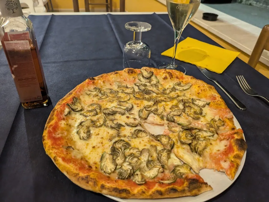 Felicia_Bar Ristorante Pizzeria Is Bangius_Fordongianus_review