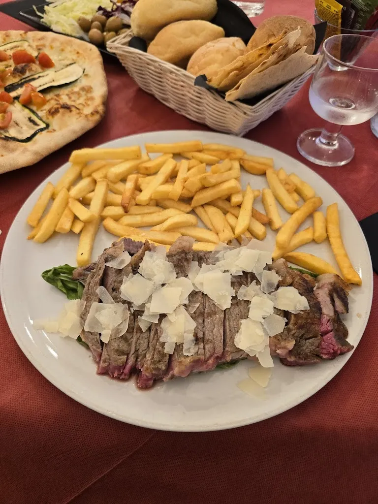 Bar Ristorante Pizzeria Is Bangius_Fordongianus_slider_image_3