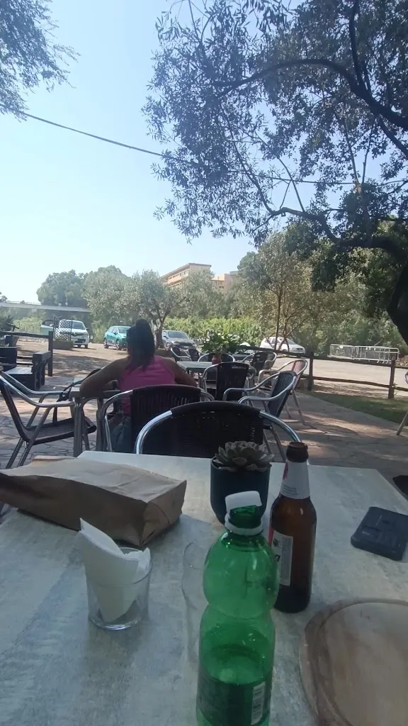 Amy Aisha Brown_Upside Down Kiosk-Bar_Fordongianus_review