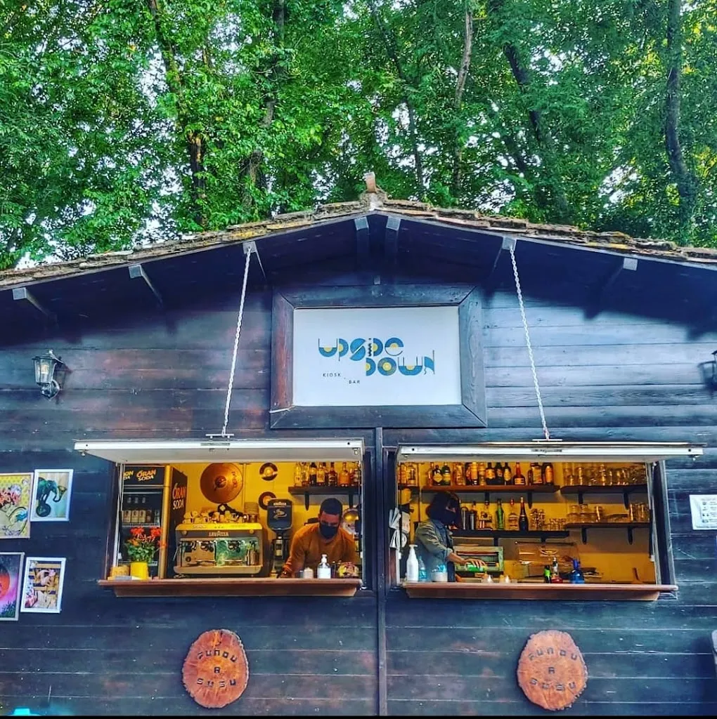 Upside Down Kiosk-Bar_Fordongianus_slider_image_2