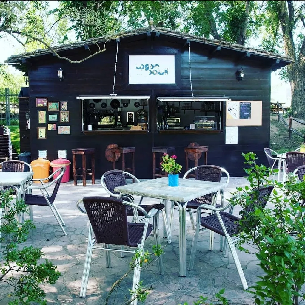 Upside Down Kiosk-Bar_Fordongianus_slider_image_3