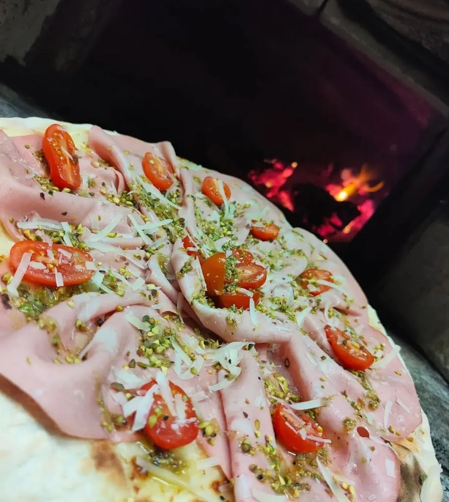 Pizzeria Davide e Daniela_Furtei_slider_image_2