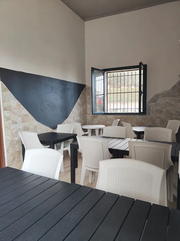 Pizzeria Davide e Daniela_Furtei_slider_image_3