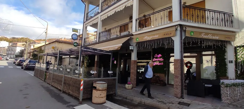 Andrea Cugini vado di camper_Bar Centrale Di Moi Agostino_Gadoni_review