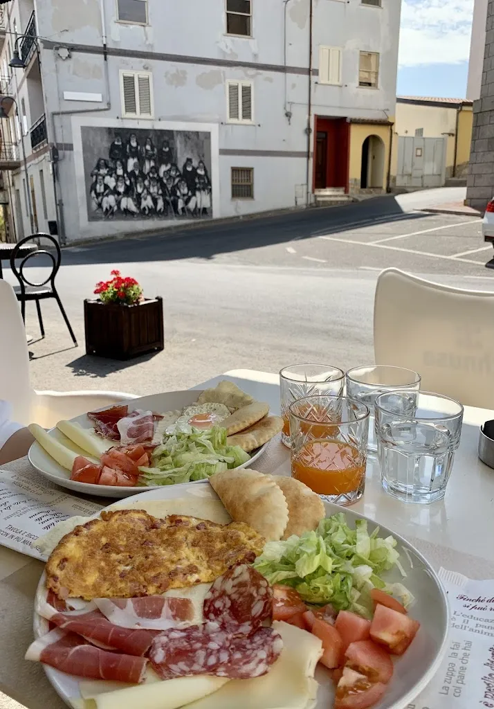 Bogdan Lungu_Inno’e bistrot b&b_Fonni_review