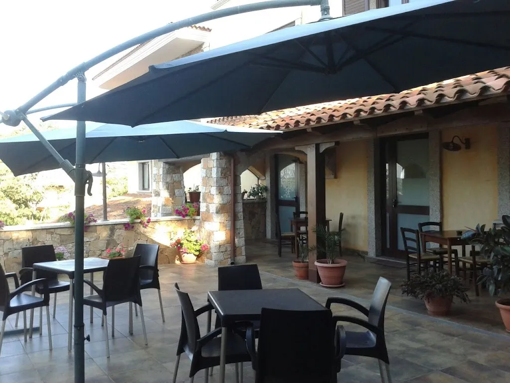 Pizzeria 88- Affittacamere restaurant in Fonni