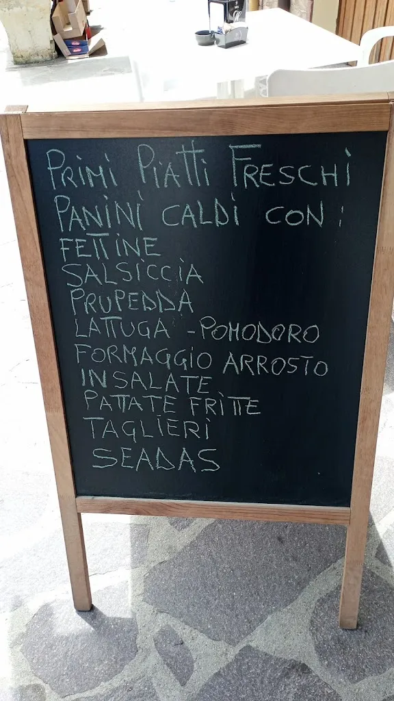 Menu_Bar Meloni_Fonni_image_3