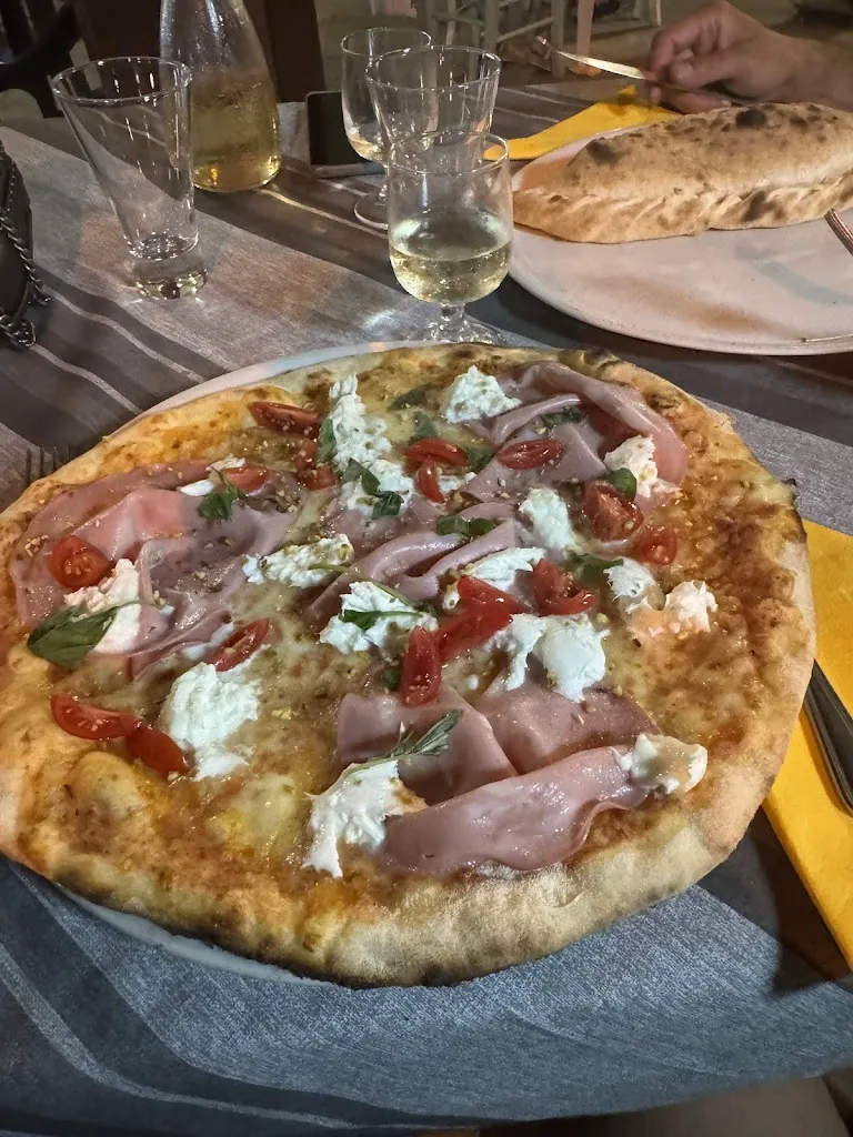 Viktorija Tumaite_Pizzeria Trattoria Cafè Buon Gusto_Ghilarza_review