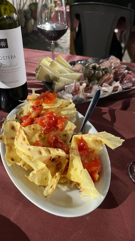 Luca Borgo_La Taverna del Conte Pizzeria - Ristorante_Gesturi_review