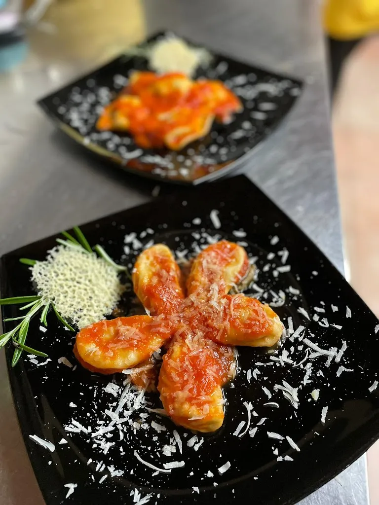 La Taverna del Conte Pizzeria - Ristorante_Gesturi_slider_image_2