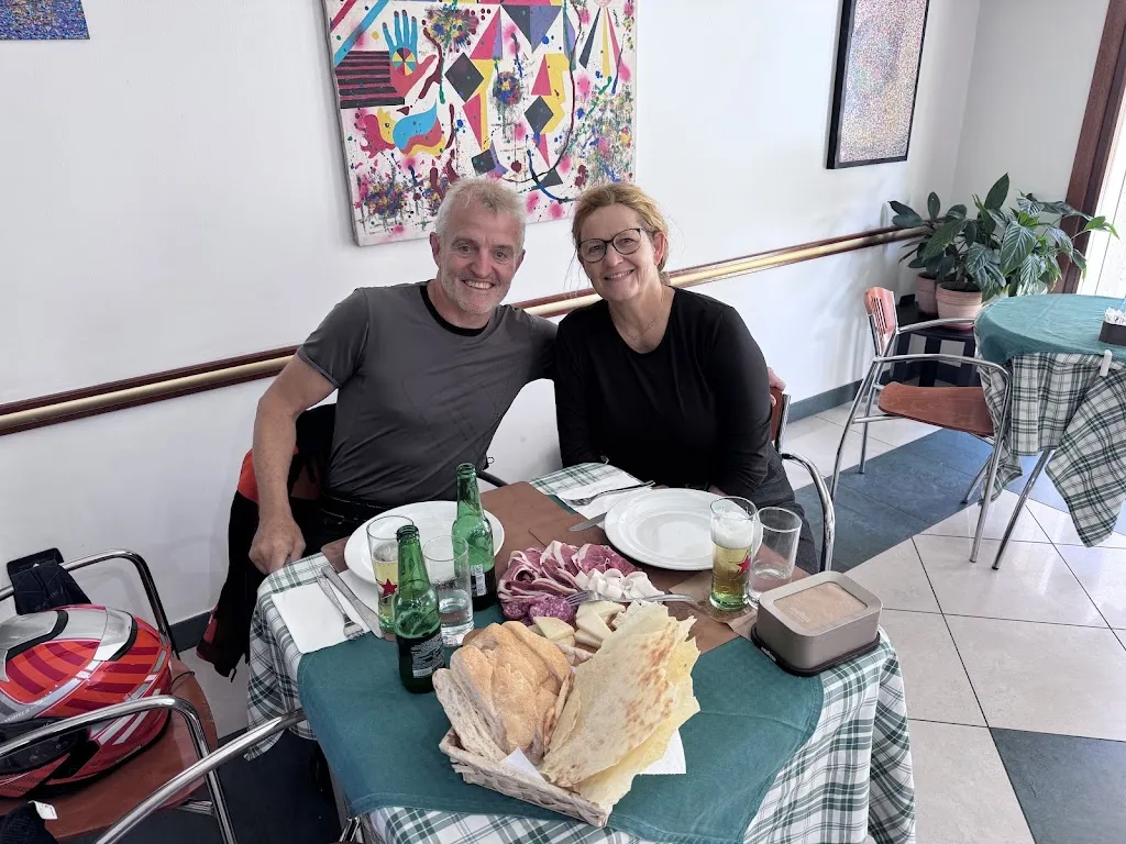 Michael Krauter_Snack bar Kursal_Gavoi_review