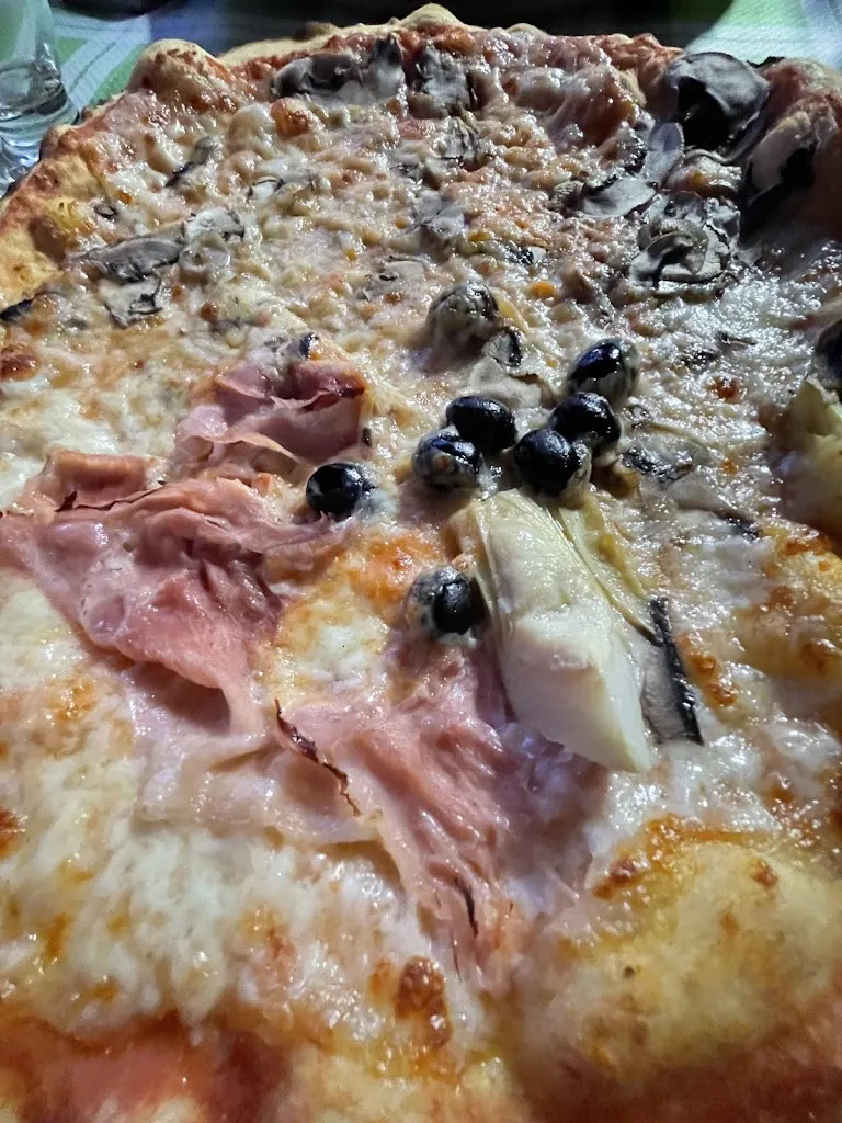 Pizzeria bar da Flavio_Gonnosnò_slider_image_2