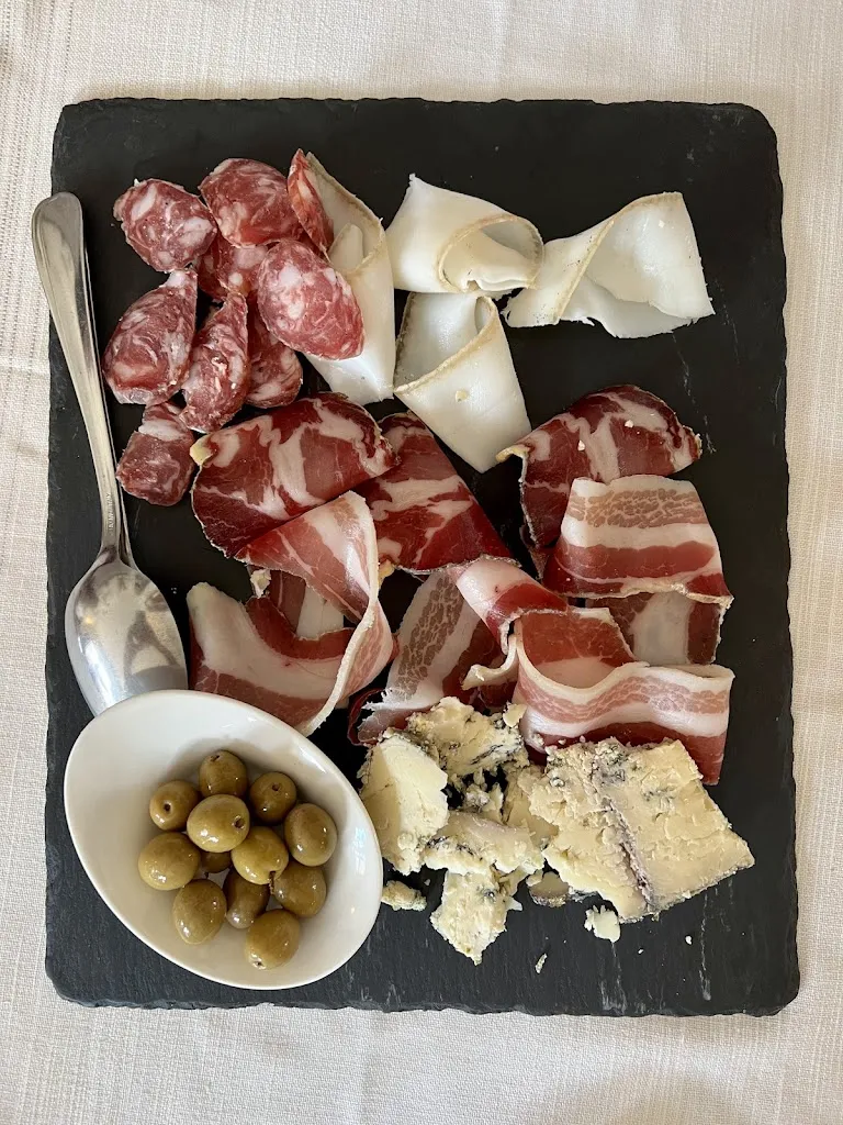 Ristorante l'ulivo_Gonnosfanadiga_slider_image_2