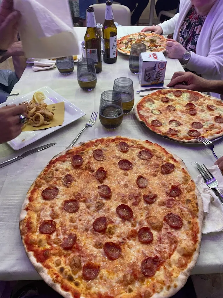 Pizzeria da Giuseppe_Gonnosfanadiga_slider_image_3