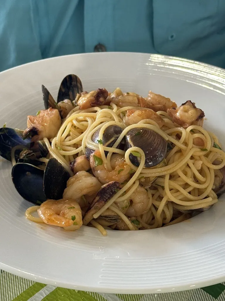 Catherine Shawarby_Bar Ristorante Pizzeria Miratirso_Illorai_review