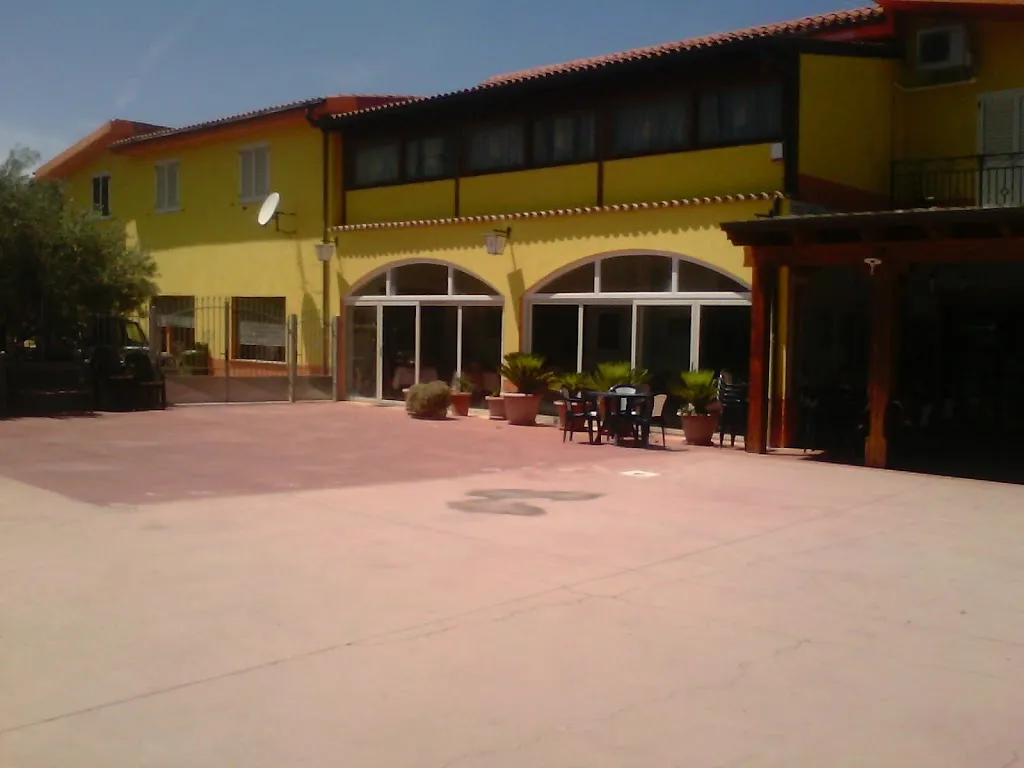 Bar Ristorante Pizzeria Miratirso_Illorai_slider_image_3