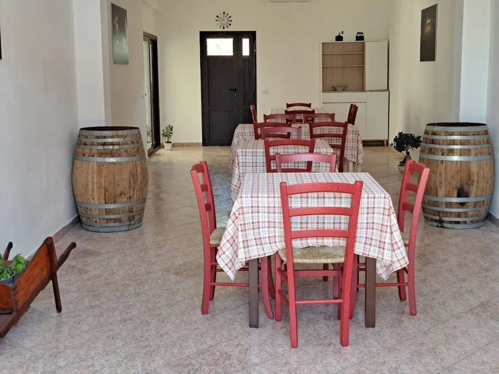 Nonna Vecchia Home Restaurant restaurant in Illorai