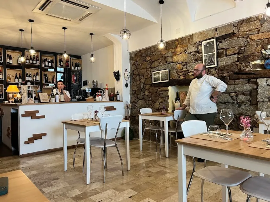 Abbamele Osteria restaurant in Illorai
