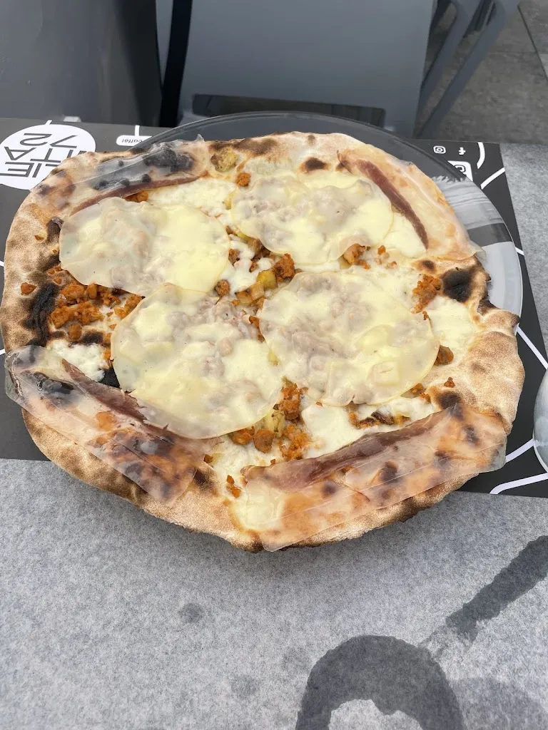 Ana M_Lievita 72_Gallipoli_review