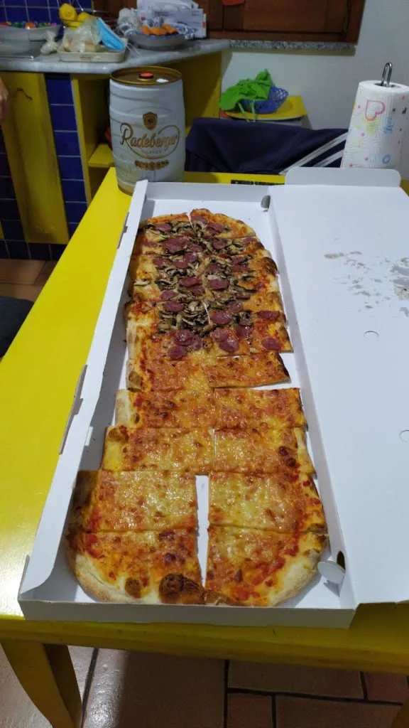 Pizzeria La Rotonda Degli Artisti_Isili_slider_image_3