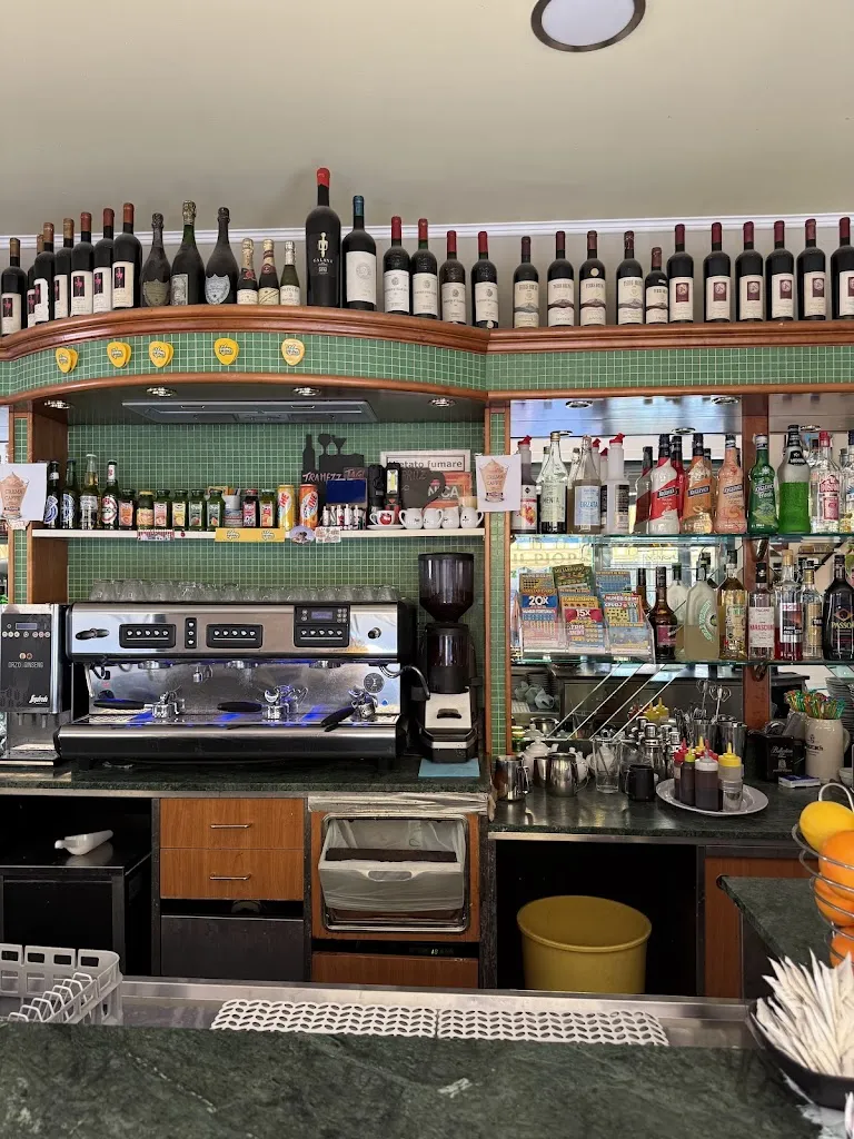 Janice Lee_Bar Il Pioppo_Isili_review