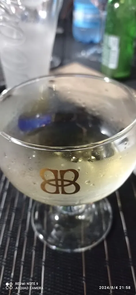 Francesco Zaccheddu_Metropolitan Pizza Kitchen Drink_Guspini_review