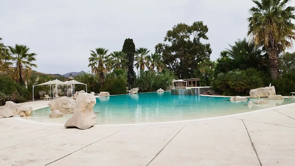 Carol Mayzes_Hotel Tarthesh_Guspini_review