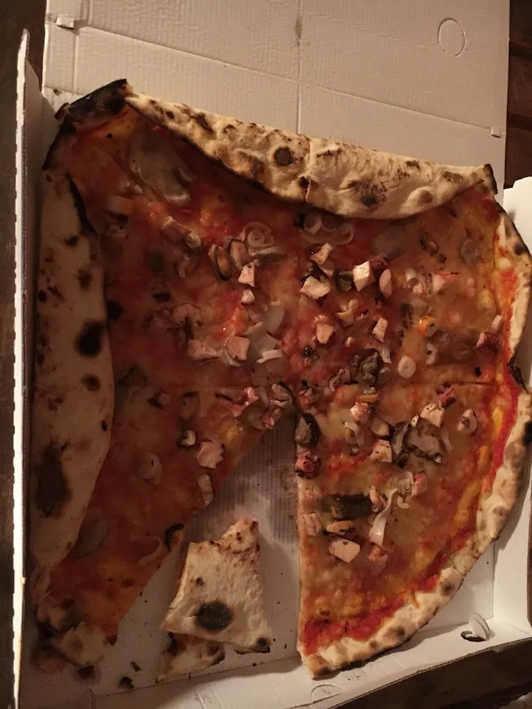 Dirk Stascheit_Planet Pizza Di Schirru Vittorio_Guspini_review