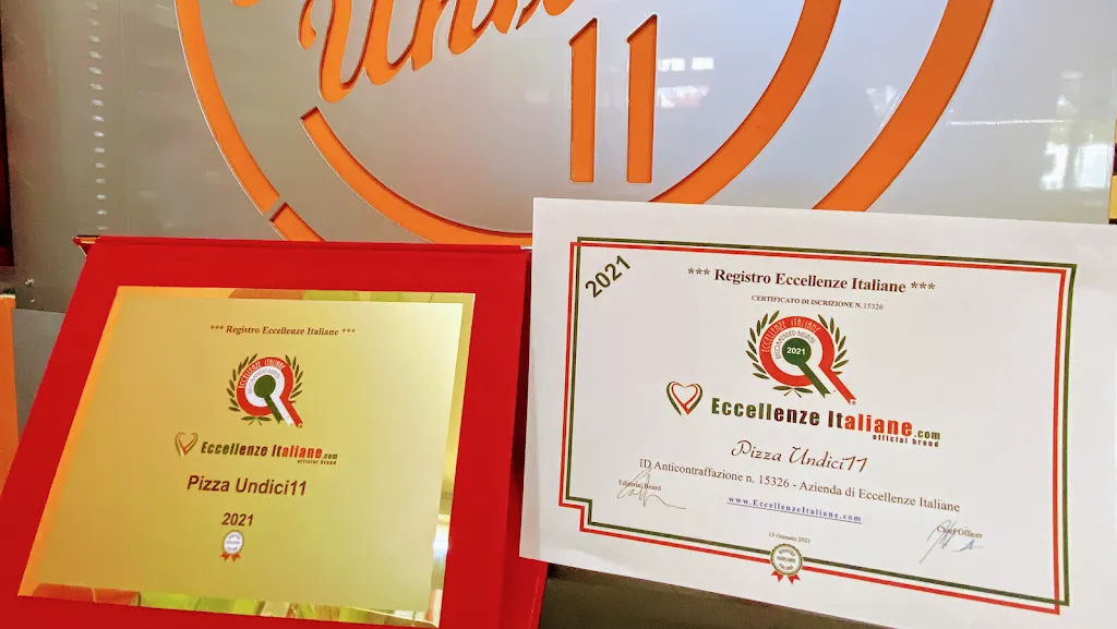 Pizzeria Pizza Undici 11_Guspini_slider_image_3