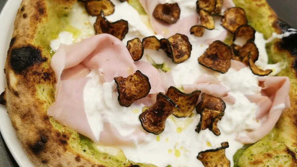 Pizzeria La Giara Art_Gallipoli_slider_image_3