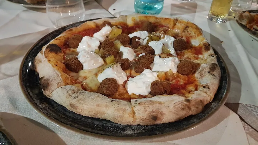 Claudio Marras_Daisy Pizza_Ittiri_review