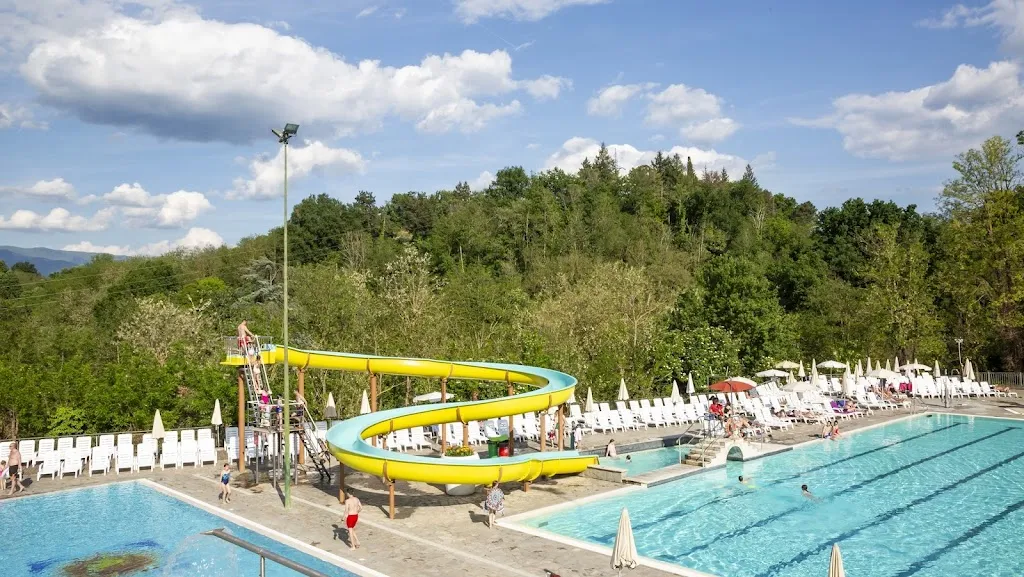 hu Norcenni Girasole village restaurant in Girasole