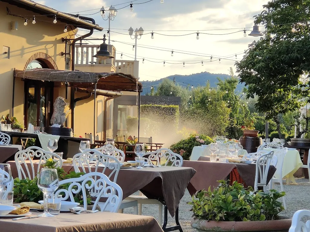 Perlamora restaurant in Girasole