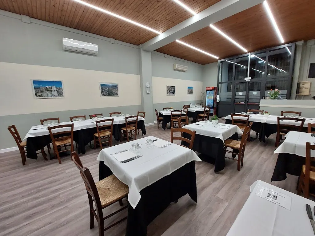 Trattoria Il Girasole restaurant in Girasole