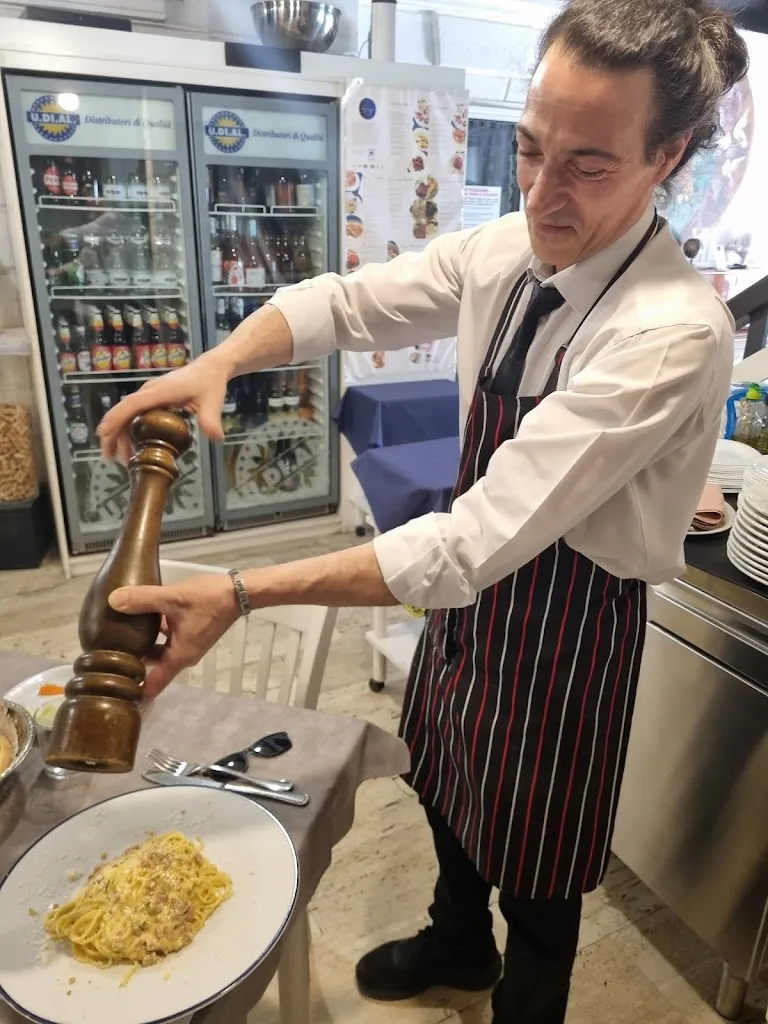 James Bond_Al Piccolo Mondo_Francavilla Fontana_review