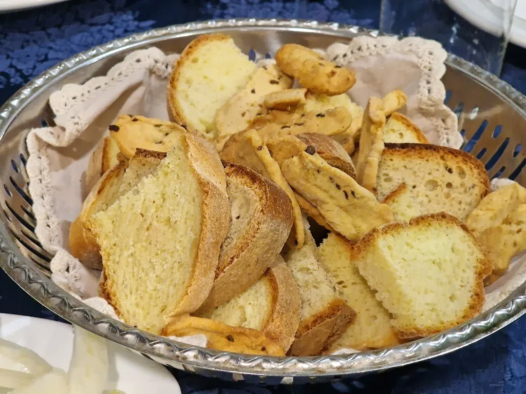 alessandro arnesano_Al Piccolo Mondo_Francavilla Fontana_review