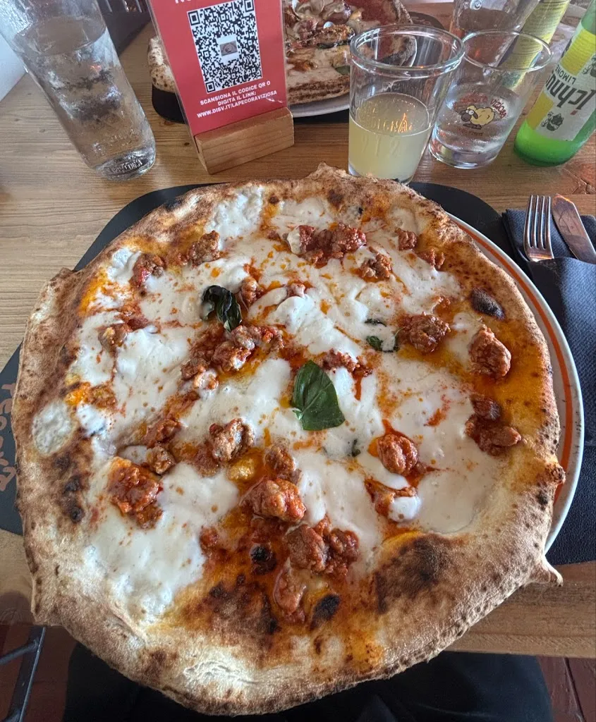 Lauri Jantunen_La Pecora Viziosa_Golfo Aranci_review