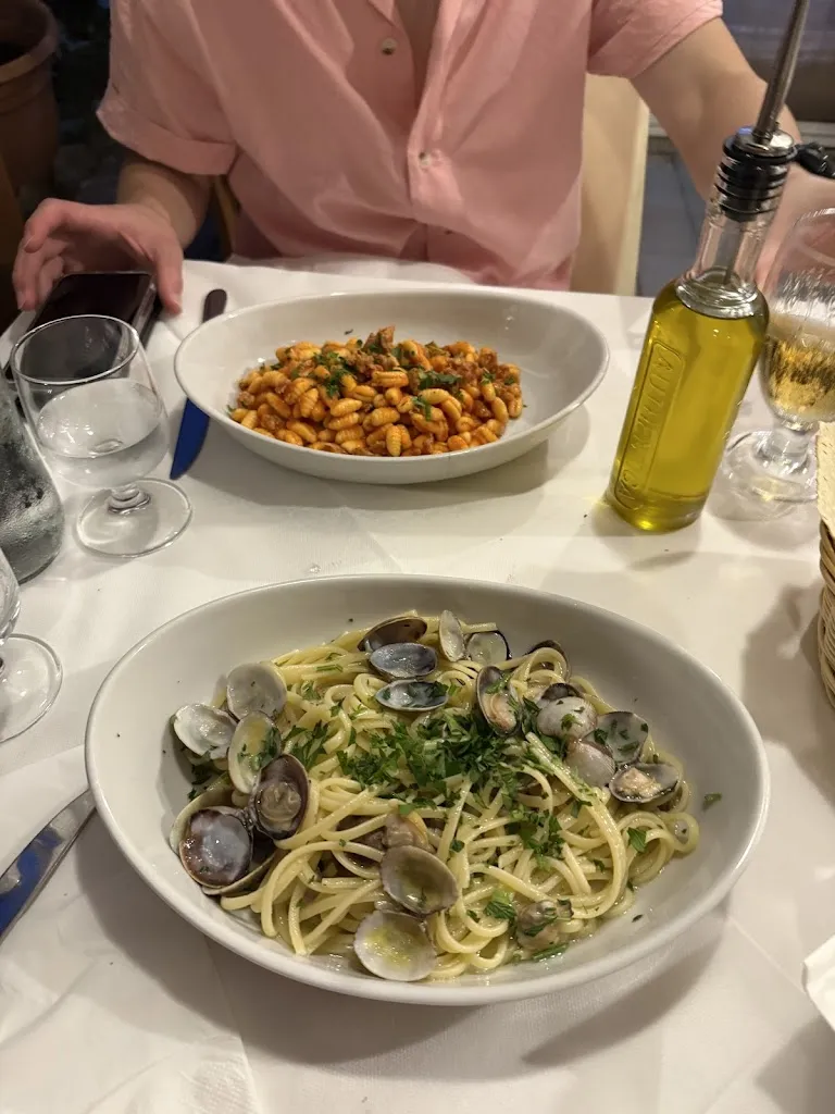 Aileen Huang_La Capricciosa_Golfo Aranci_review