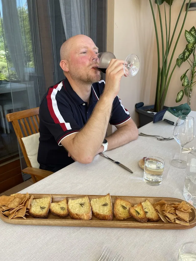 Vicky Barbour_Isabel Home_Golfo Aranci_review