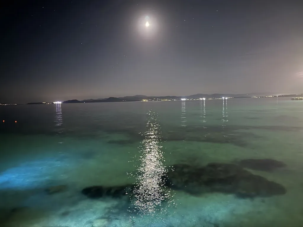 Rosario Nugnes_Follemente_Golfo Aranci_review