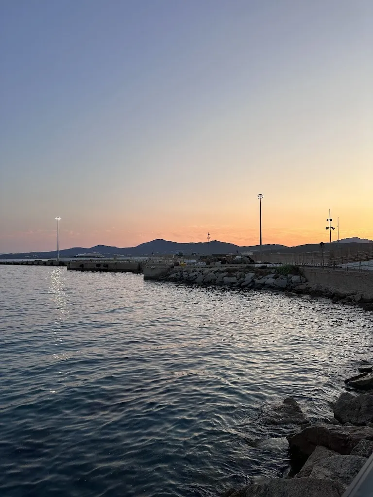 ester vecchio_Follemente_Golfo Aranci_review