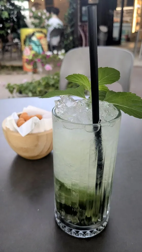 Stefan Leonhartsberger_Lolly Pop 2.0 Food & Drink_Golfo Aranci_review