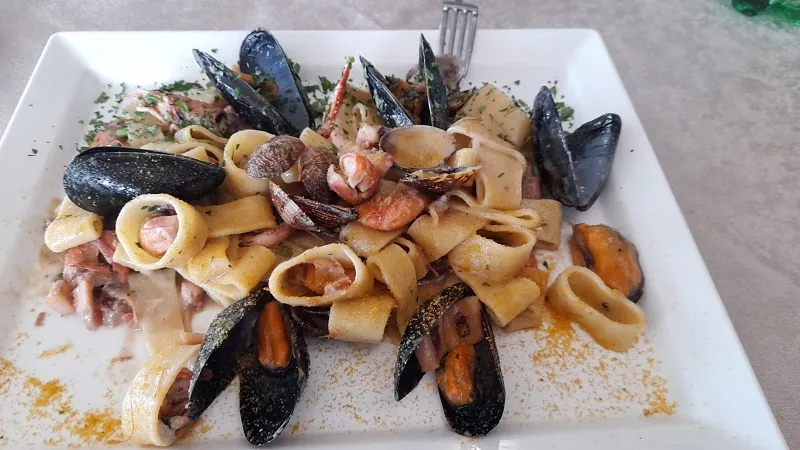 Ristorante Pizzeria Chiaro Di Luna_Golfo Aranci_slider_image_2