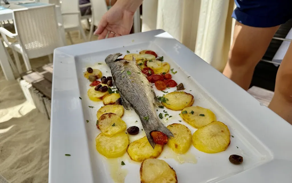 masayoshi kusumoto_White Beach restaurant_Golfo Aranci_review