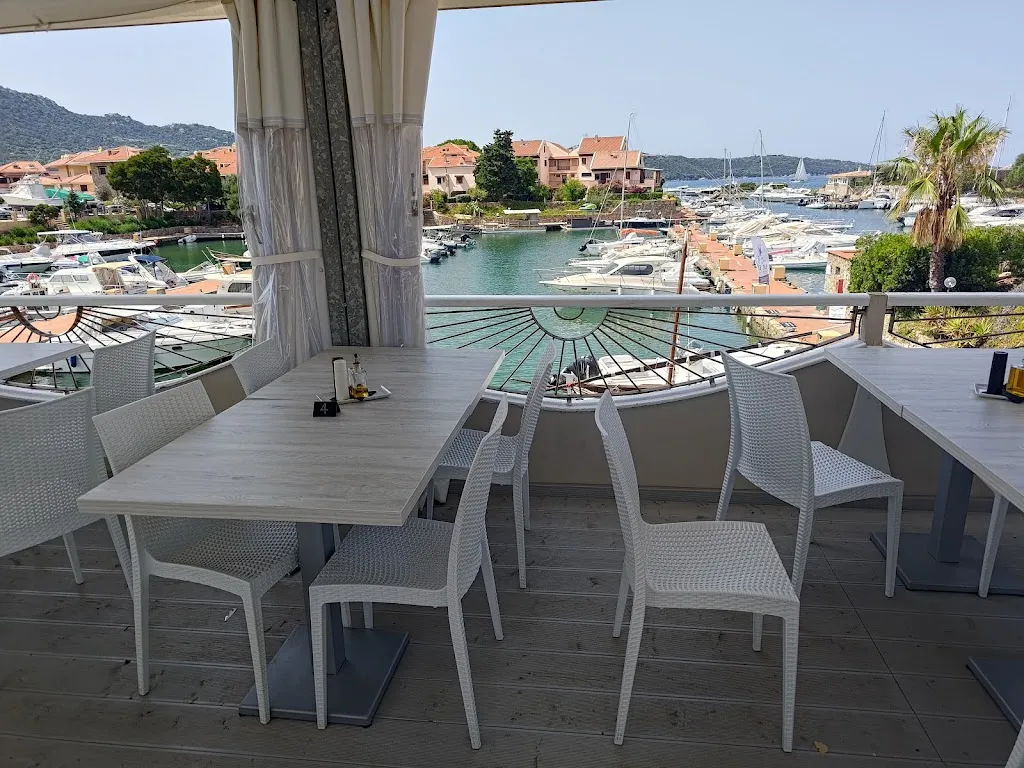 Ventiquattro.4 restaurant in Golfo Aranci